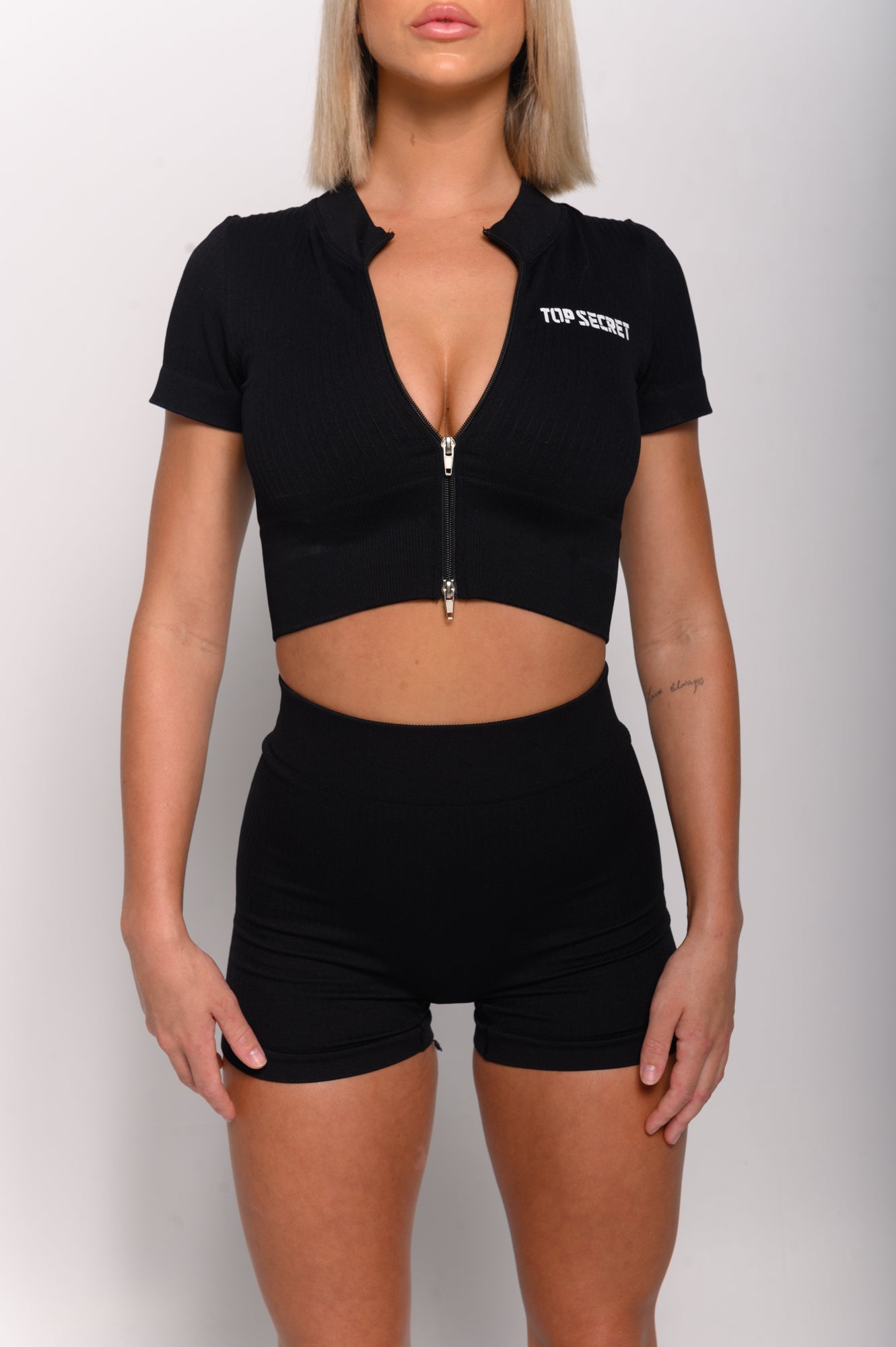 CROP T-SHIRT
